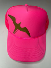 Iwa Bird Trucker Hat