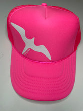 Iwa Bird Trucker Hat