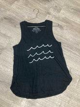 Oversized Waves Tank